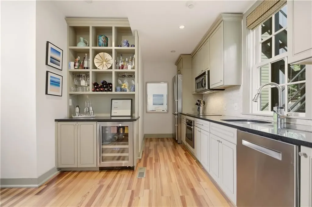 364 Bellevue Avenue Newport RI 02840