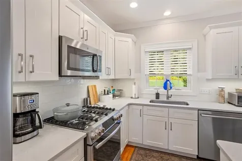 281 Wickford Court North Kingstown RI 02852