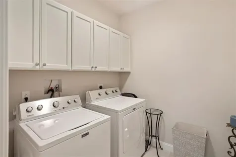 281 Wickford Court North Kingstown RI 02852