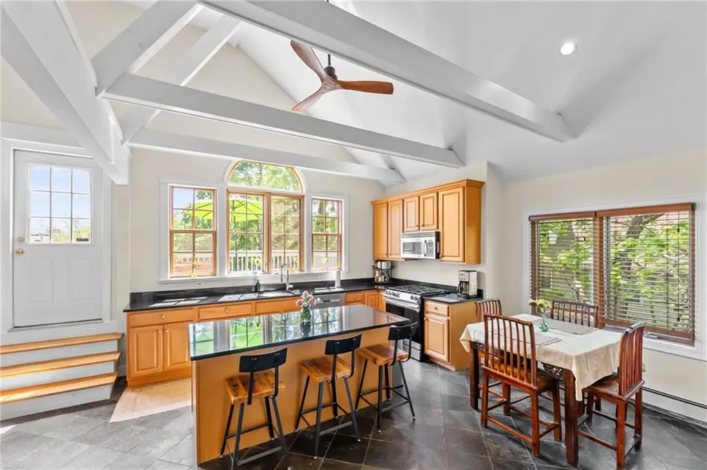 81 Larch Street Providence RI 02906