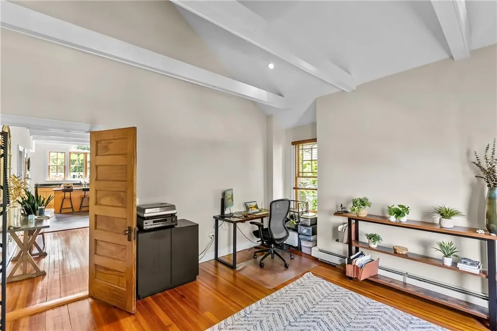 81 Larch Street Providence RI 02906