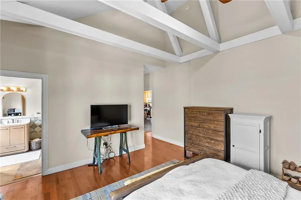 81 Larch Street Providence RI 02906