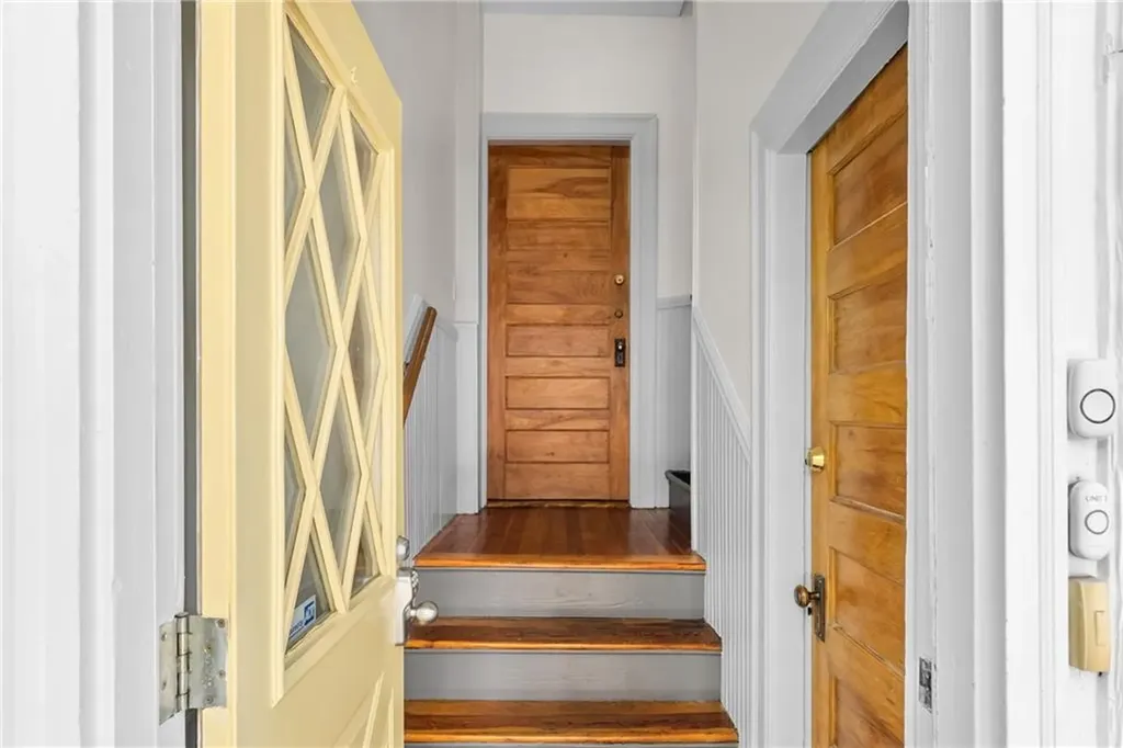 81 Larch Street Providence RI 02906