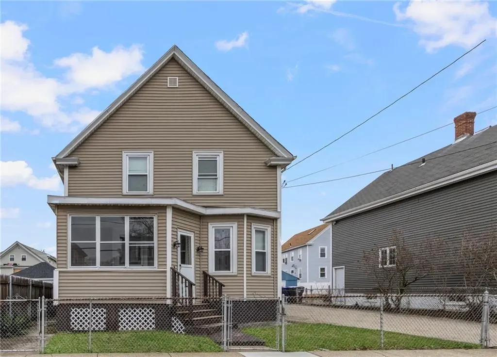 95 Corinth Street Providence RI 02907