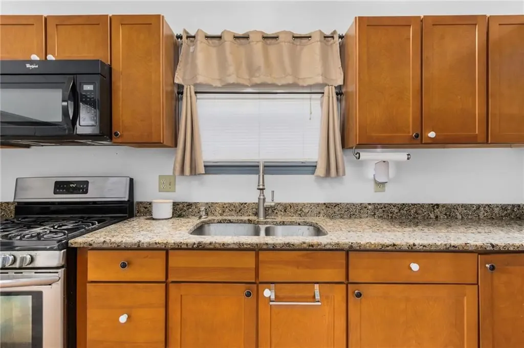 95 Corinth Street Providence RI 02907