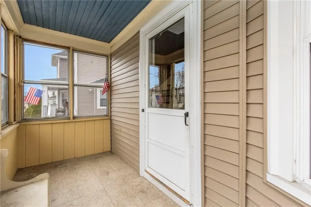 95 Corinth Street Providence RI 02907