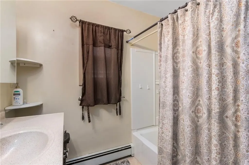 95 Corinth Street Providence RI 02907