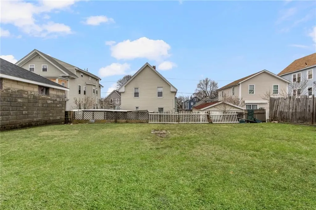 95 Corinth Street Providence RI 02907