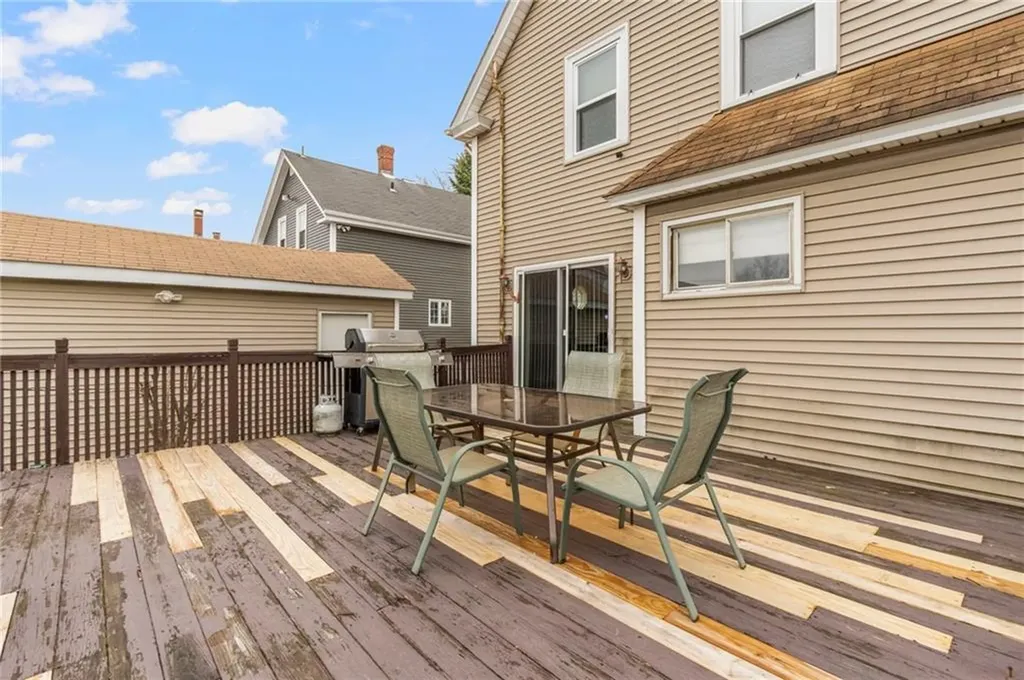 95 Corinth Street Providence RI 02907