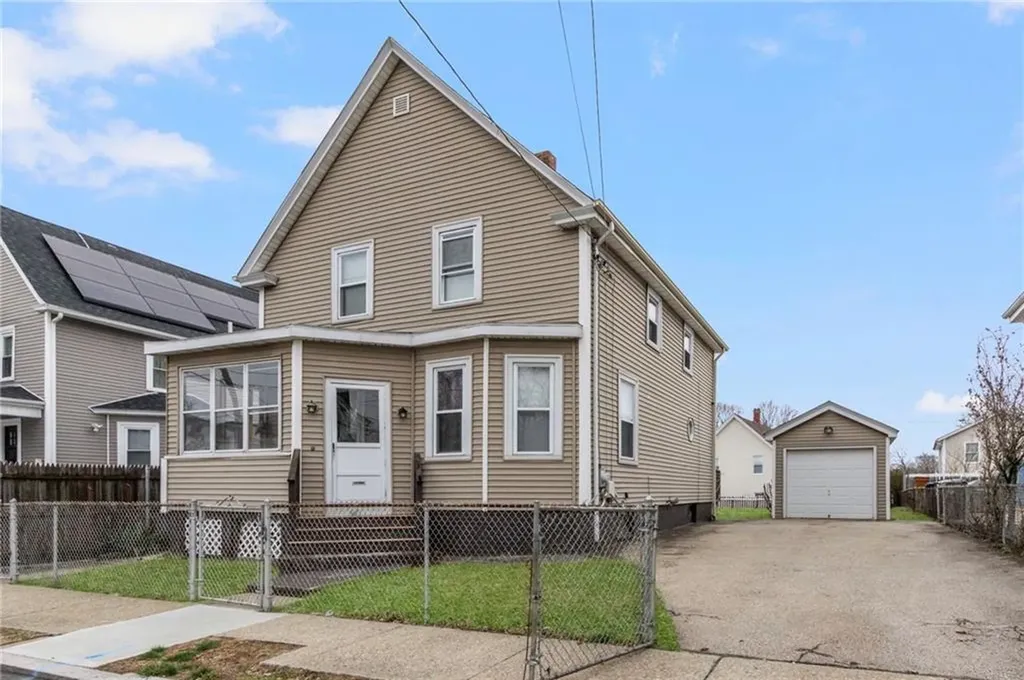 95 Corinth Street Providence RI 02907