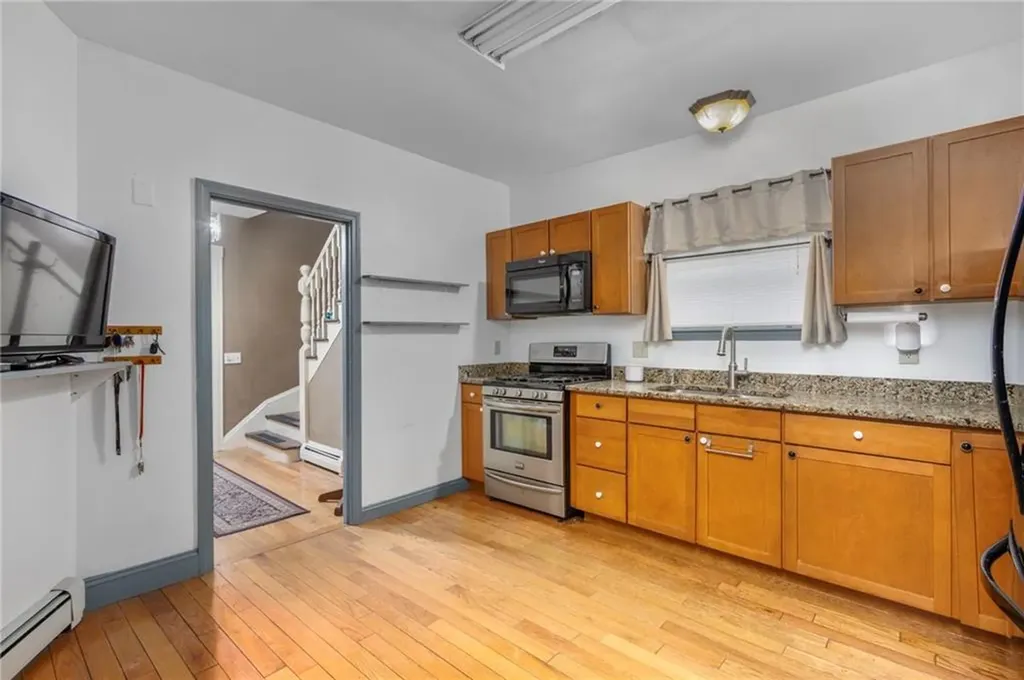95 Corinth Street Providence RI 02907