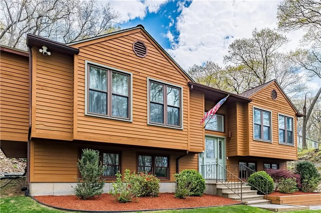 77 Lippitt Avenue Cumberland RI 02864