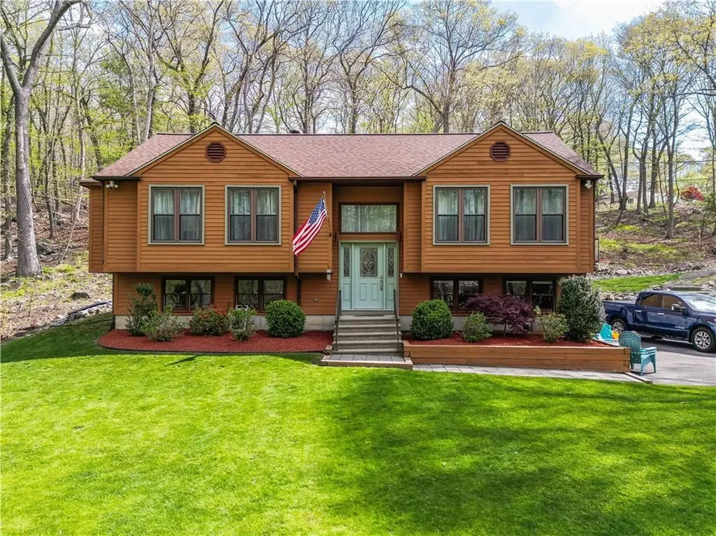 77 Lippitt Avenue Cumberland RI 02864