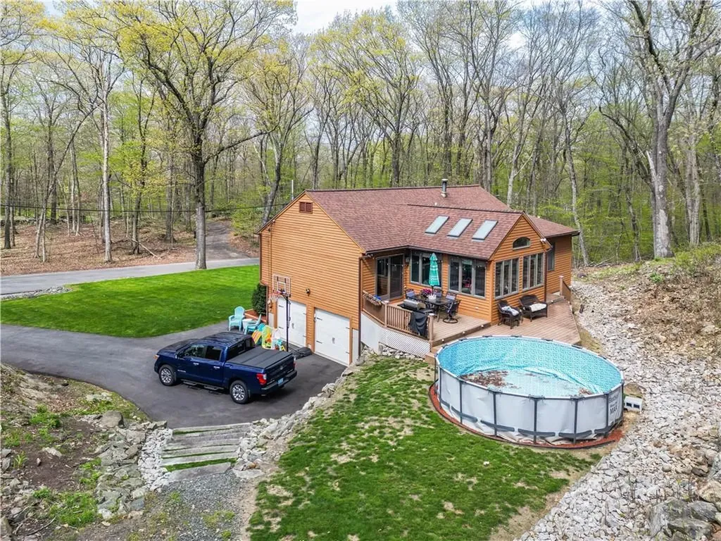 77 Lippitt Avenue Cumberland RI 02864