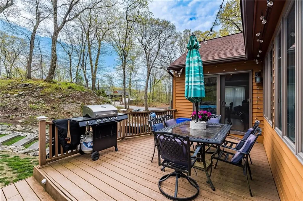 77 Lippitt Avenue Cumberland RI 02864