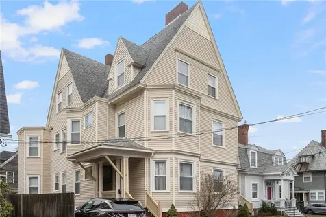 18 20 Adelphi Avenue Providence RI 02906
