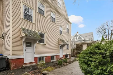 18 20 Adelphi Avenue Providence RI 02906