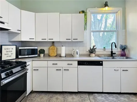 18 20 Adelphi Avenue Providence RI 02906