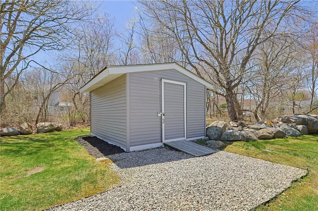 203 North Niantic Drive Charlestown RI 02813