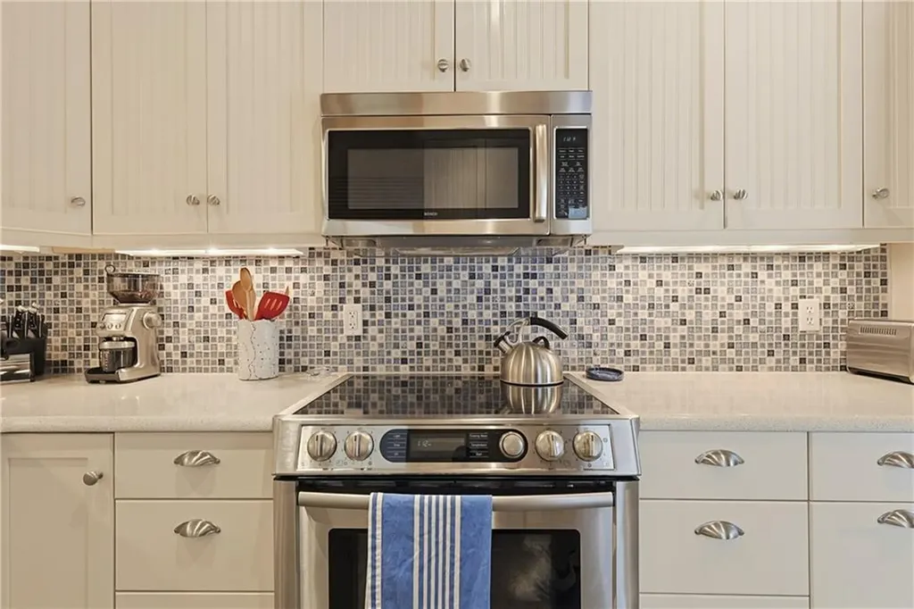 203 North Niantic Drive Charlestown RI 02813