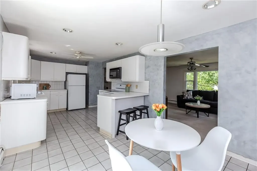 5 Standish Avenue North Providence RI 02911
