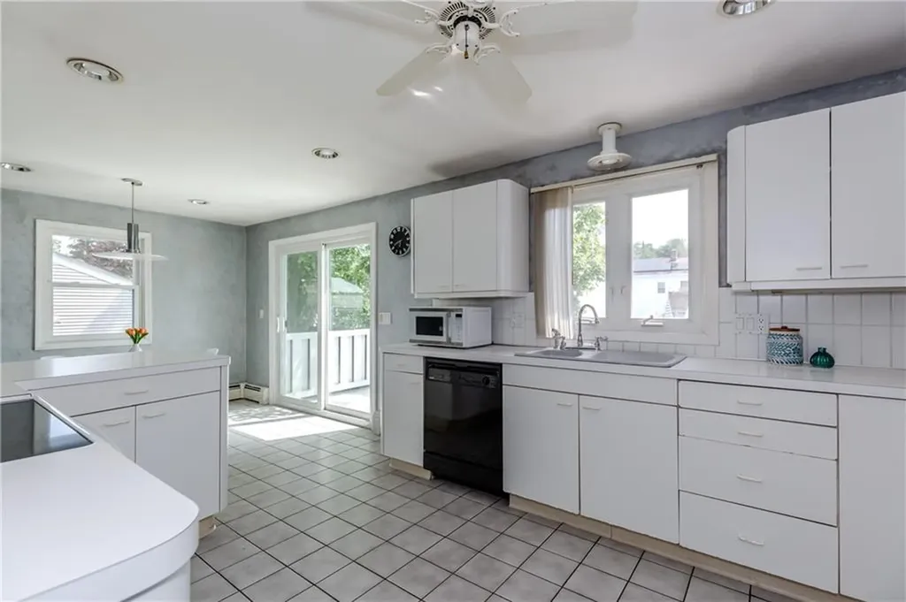 5 Standish Avenue North Providence RI 02911