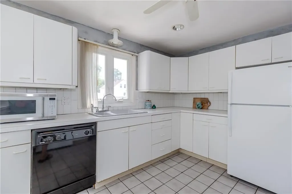 5 Standish Avenue North Providence RI 02911
