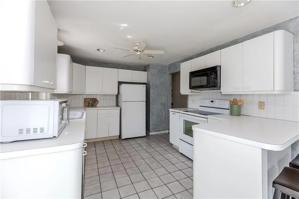5 Standish Avenue North Providence RI 02911