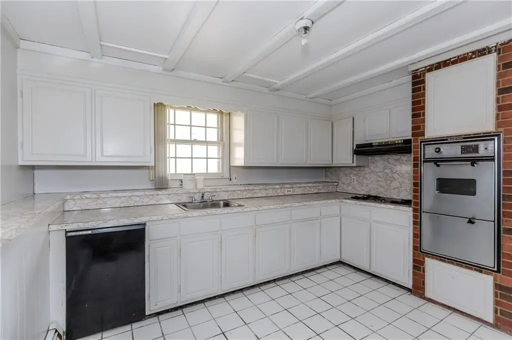 5 Standish Avenue North Providence RI 02911