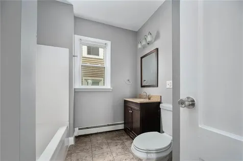 8 Eaton Street Providence RI 02908