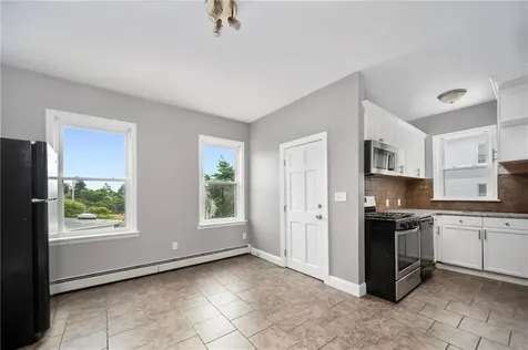 8 Eaton Street Providence RI 02908