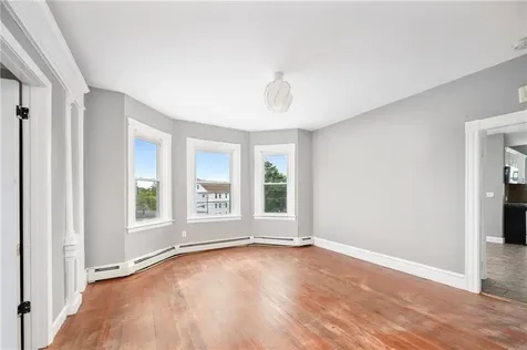 8 Eaton Street Providence RI 02908
