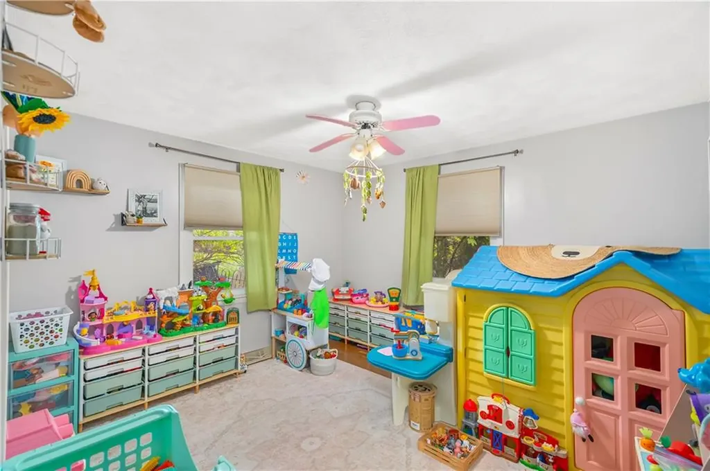 6 Linda Court Coventry RI 02816