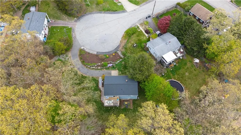 6 Linda Court Coventry RI 02816