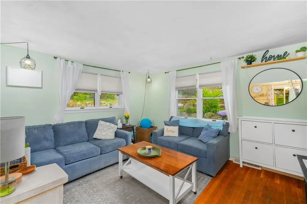 6 Linda Court Coventry RI 02816