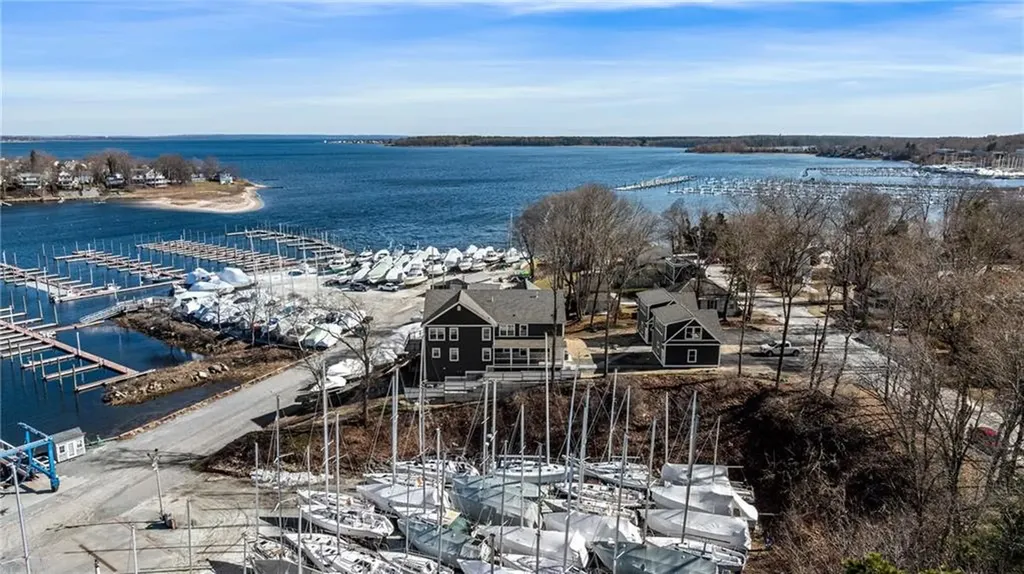 47 Arnolds Neck Drive Warwick RI 02886
