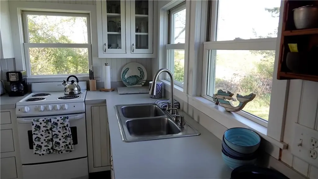 24 Point Meadows Road Little Compton RI 02837