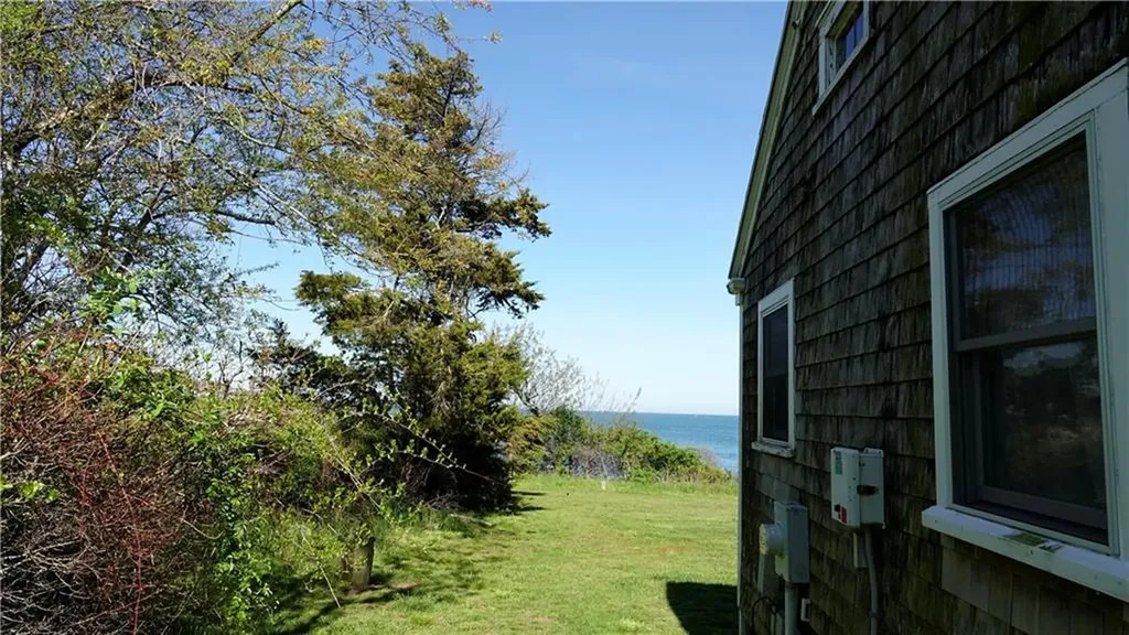 24 Point Meadows Road Little Compton RI 02837