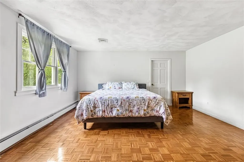 80 Woodbridge Drive East Greenwich RI 02818