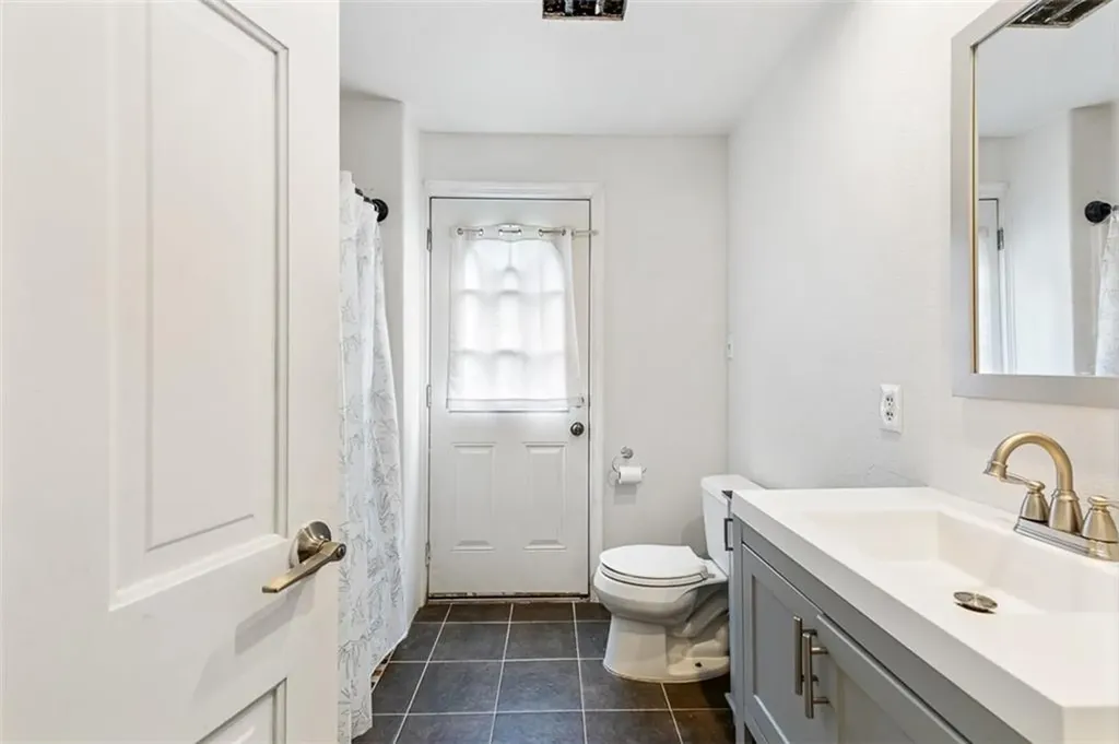 80 Woodbridge Drive East Greenwich RI 02818