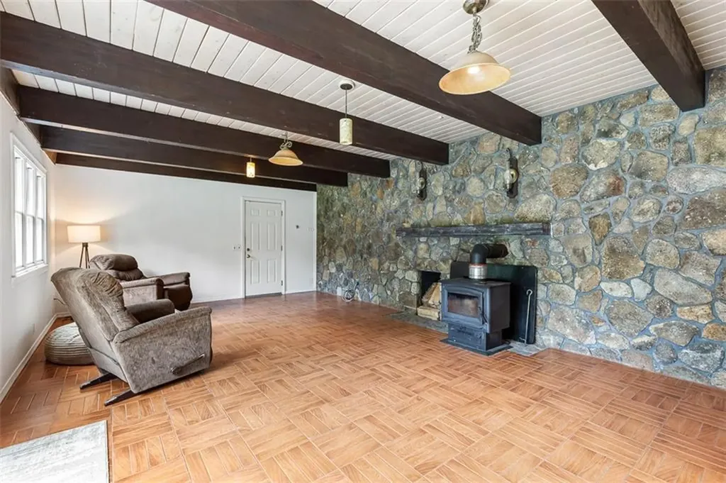 80 Woodbridge Drive East Greenwich RI 02818