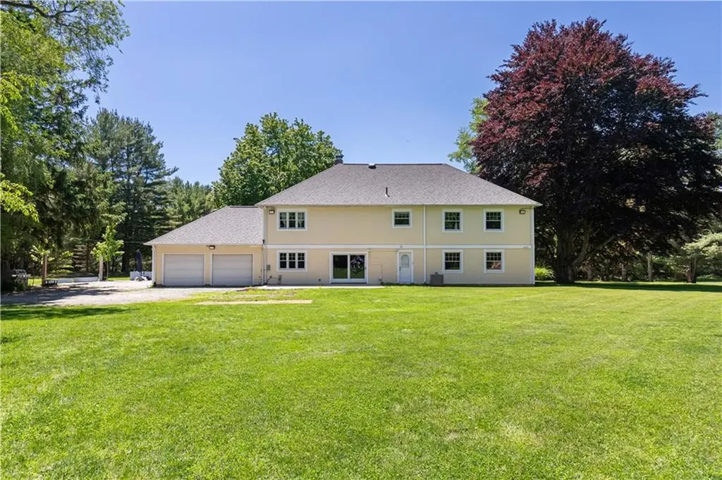 80 Woodbridge Drive East Greenwich RI 02818