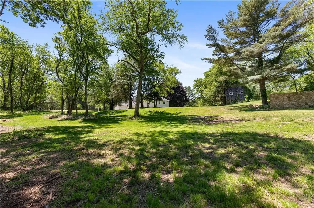 80 Woodbridge Drive East Greenwich RI 02818