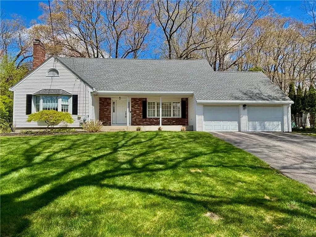 2 High Ridge Drive Cumberland RI 02864
