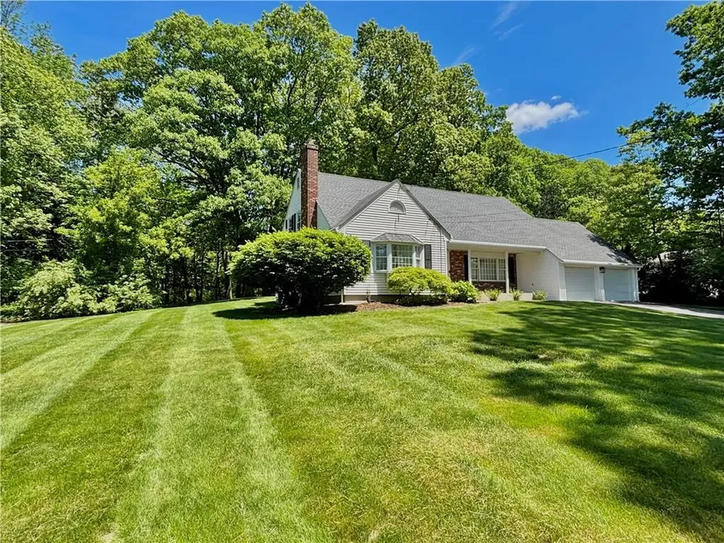 2 High Ridge Drive Cumberland RI 02864