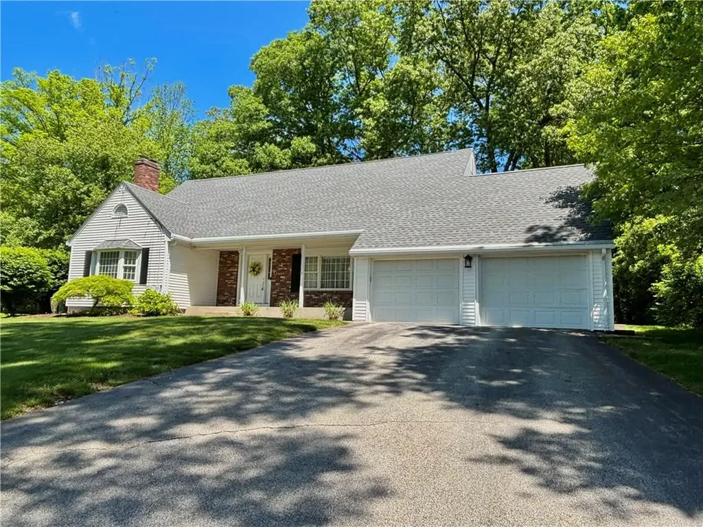 2 High Ridge Drive Cumberland RI 02864