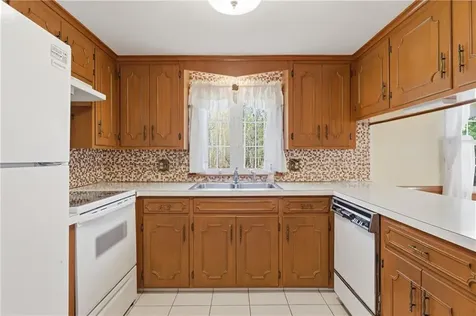 2 High Ridge Drive Cumberland RI 02864