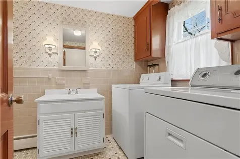 2 High Ridge Drive Cumberland RI 02864