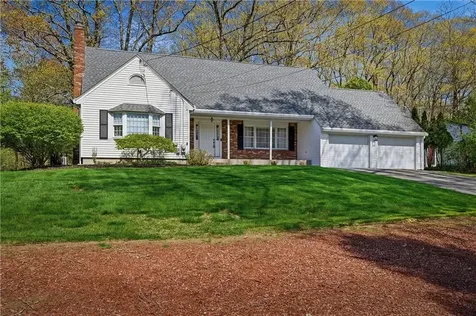 2 High Ridge Drive Cumberland RI 02864
