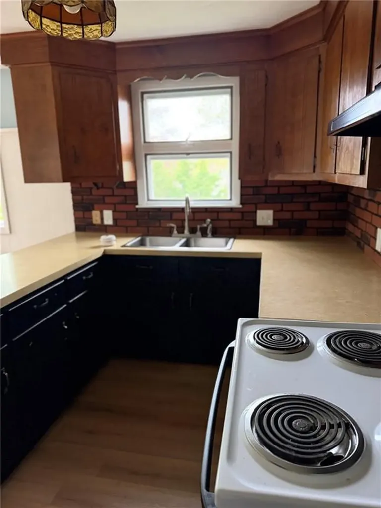 75 Hobson Avenue North Providence RI 02911